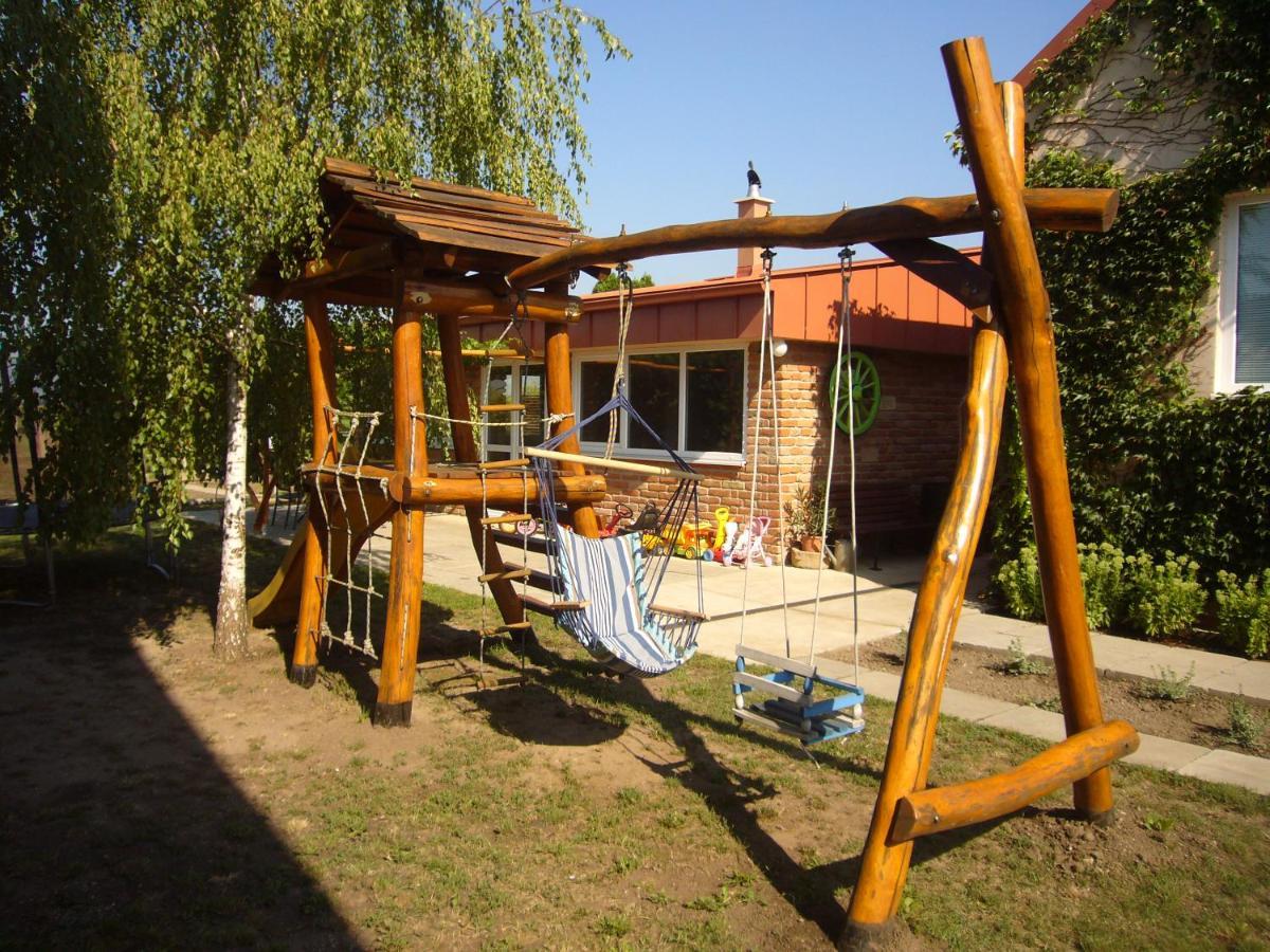 Vinny Dom - Rumcajz - Borhaz Obid Exterior photo