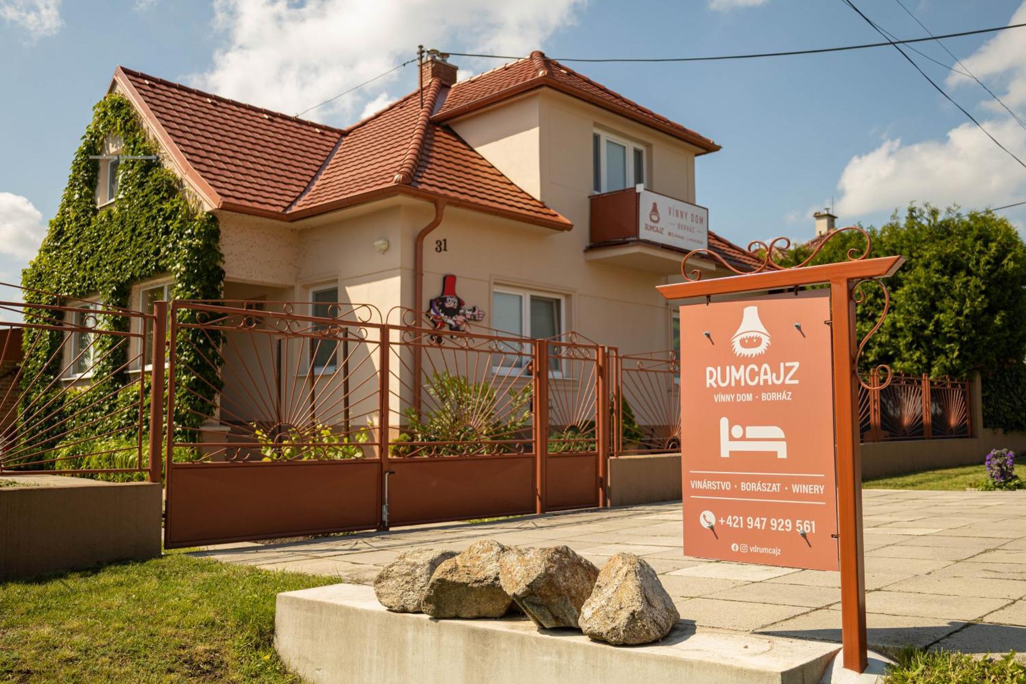 Vinny Dom - Rumcajz - Borhaz Obid Exterior photo